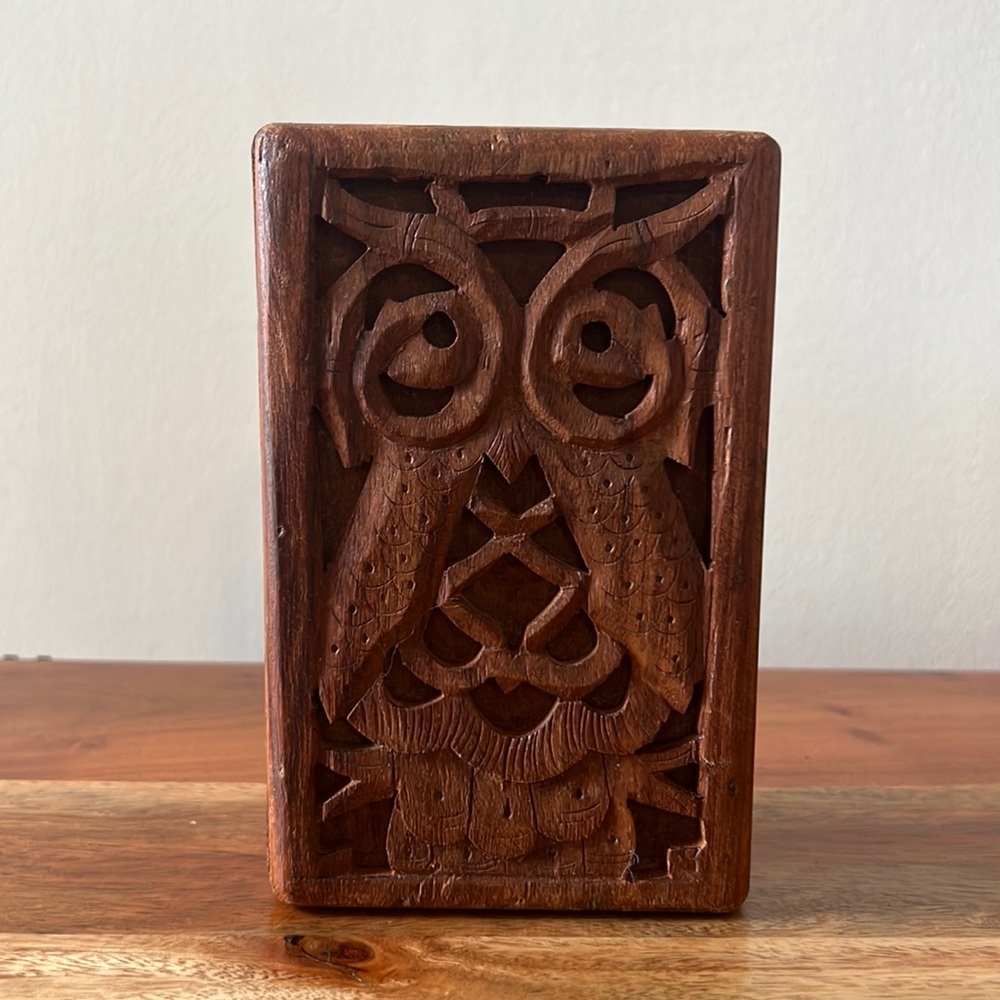 Vintage Wood Carved Owl & Floral Design Box Signed Sarna Made in India.